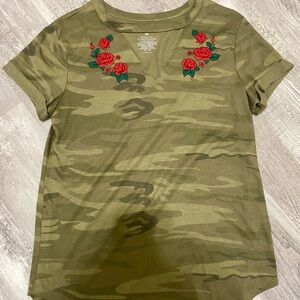 Camouflage Green Floral Embroidered rose Women's Top 🌹